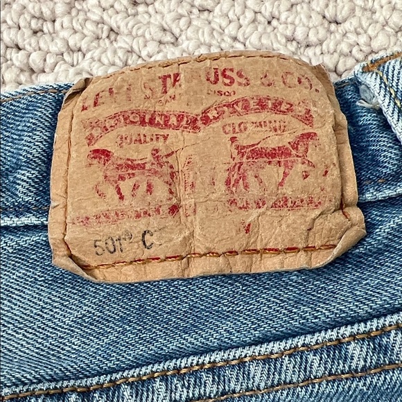 Classic Levi’s 501’s Blue Denim Jeans - Picture 5 of 7